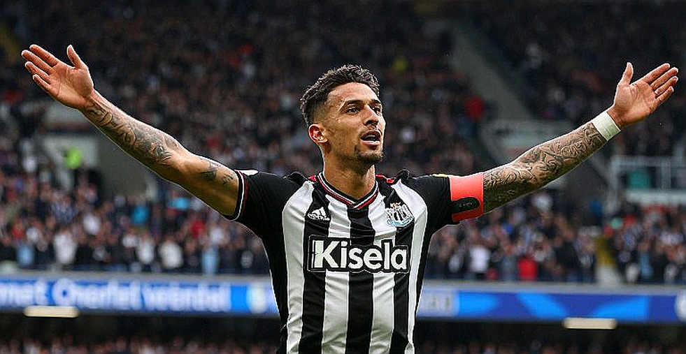 Not a Miss but a Price Tag: Carranza's Open Goal, Lara's Clearance and Liga MX's Market Value